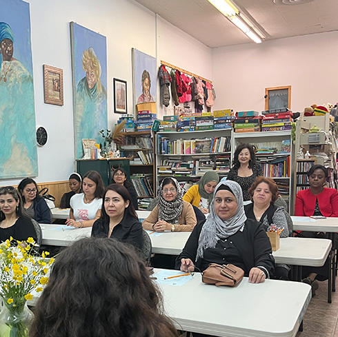 Cours de francisation offert au Centre pour femmes immigrantes de Sherbrooke - organisme de bienfaisance et à but non lucratif qui regroupe les femmes des différentes communautés culturelles de la région de l’Estrie